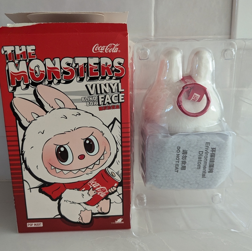 Coca-Cola The Monsters Vinyl Figure - Picture 2 of 3